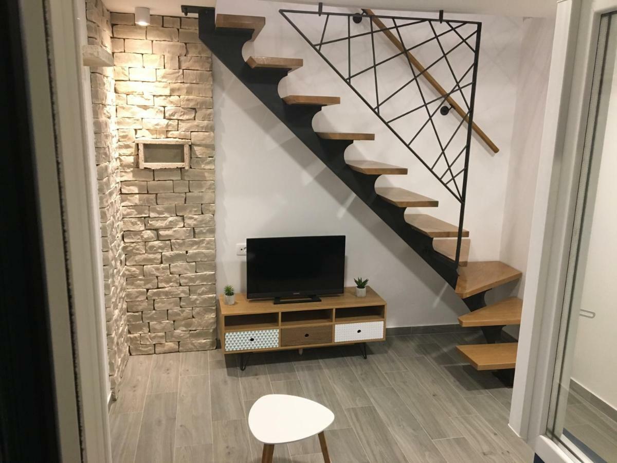 Paradise Stone Apartments Bol Kültér fotó